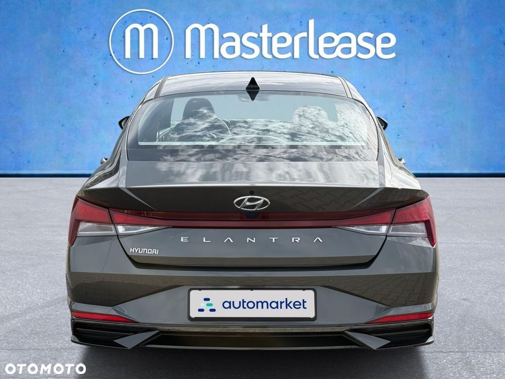 Hyundai Elantra 1.6 Smart CVT - 6