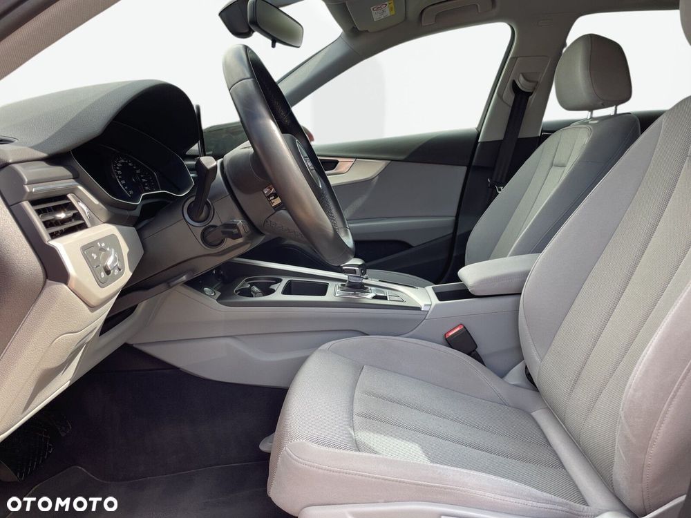 Audi A4 Avant 35 TDI mHEV S tronic - 12