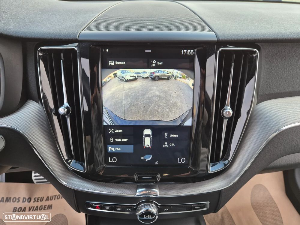 Volvo XC 60 2.0 D4 R-Design AWD Geartronic - 34