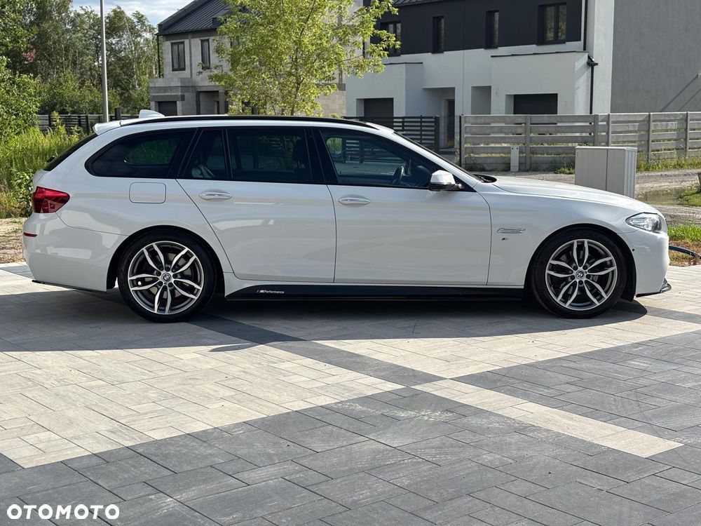BMW Seria 5 520d M Sport - 12
