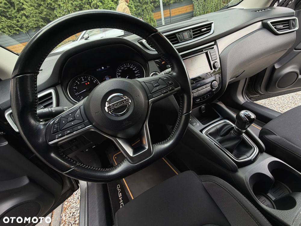Nissan Qashqai 1.3 DIG-T N-Connecta - 28