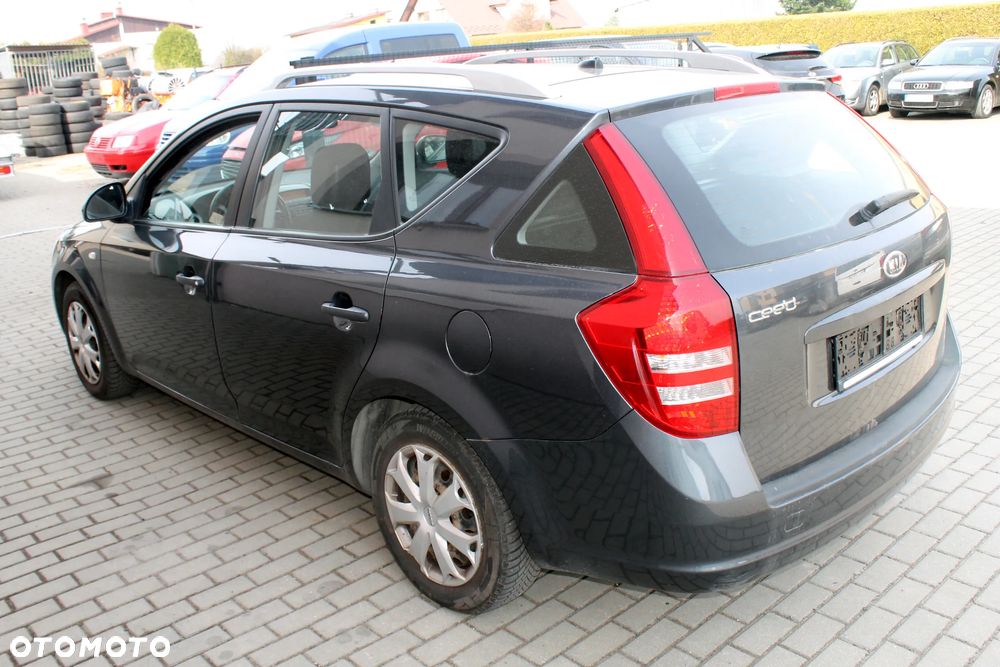 Kia Ceed 1.4 L - 4