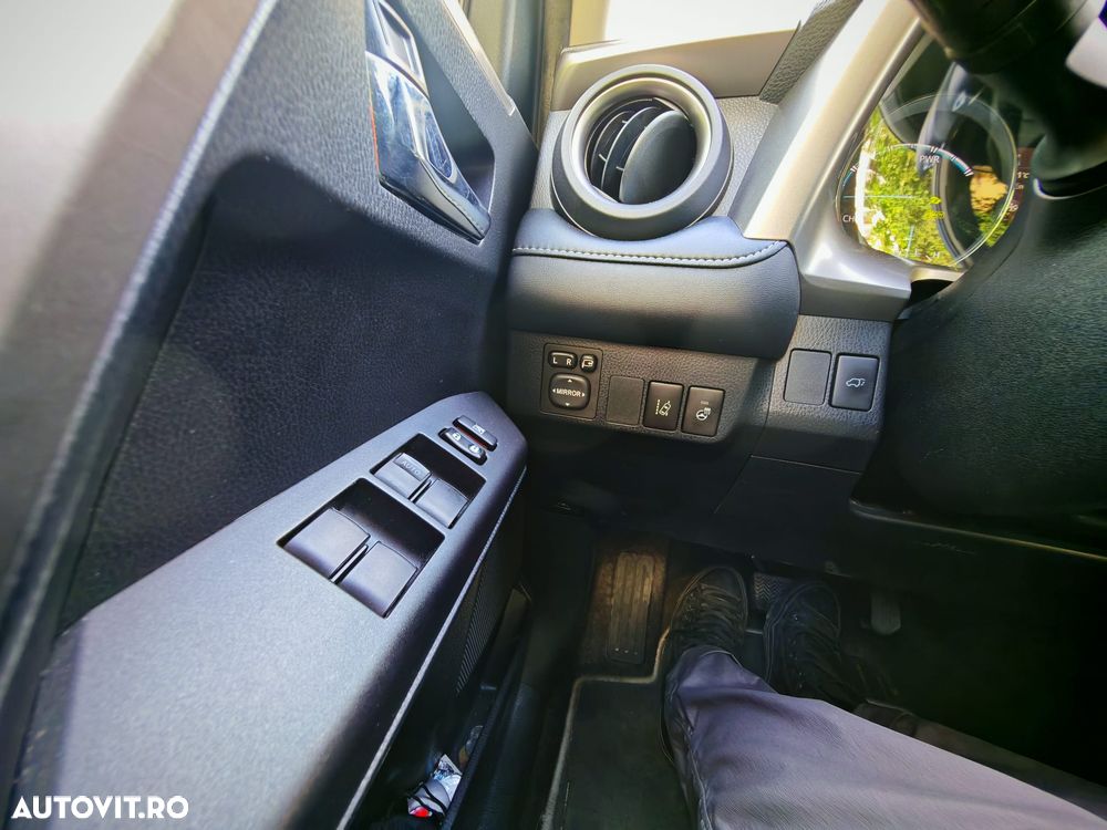 Toyota RAV4 - 26