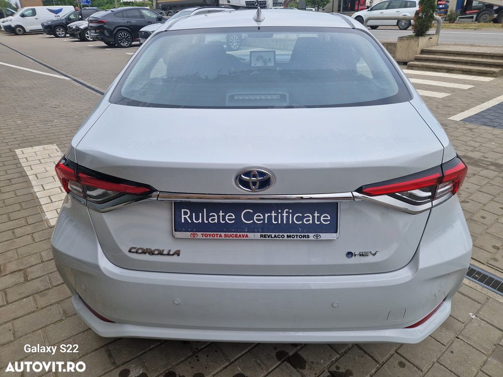 Toyota Corolla 1.8 HSD Business - 8