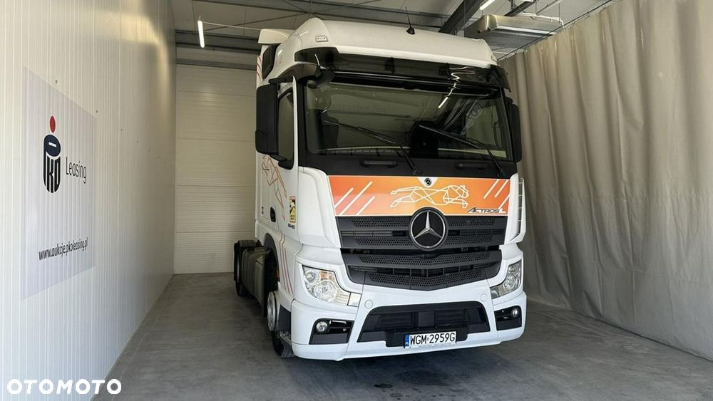 Mercedes-Benz Actros - 3