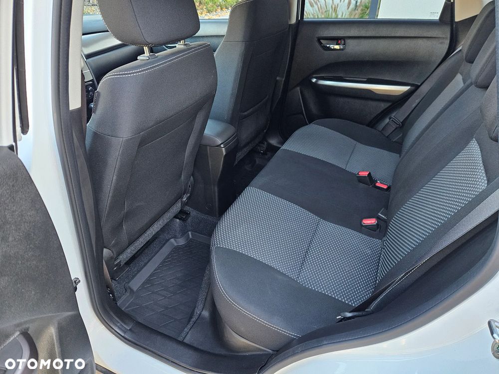 Suzuki Vitara 1.5 Dualjet Hybrid Allgrip AGS Comfort+ - 13