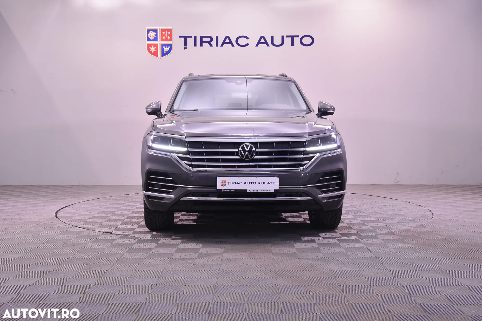 Volkswagen Touareg - 8