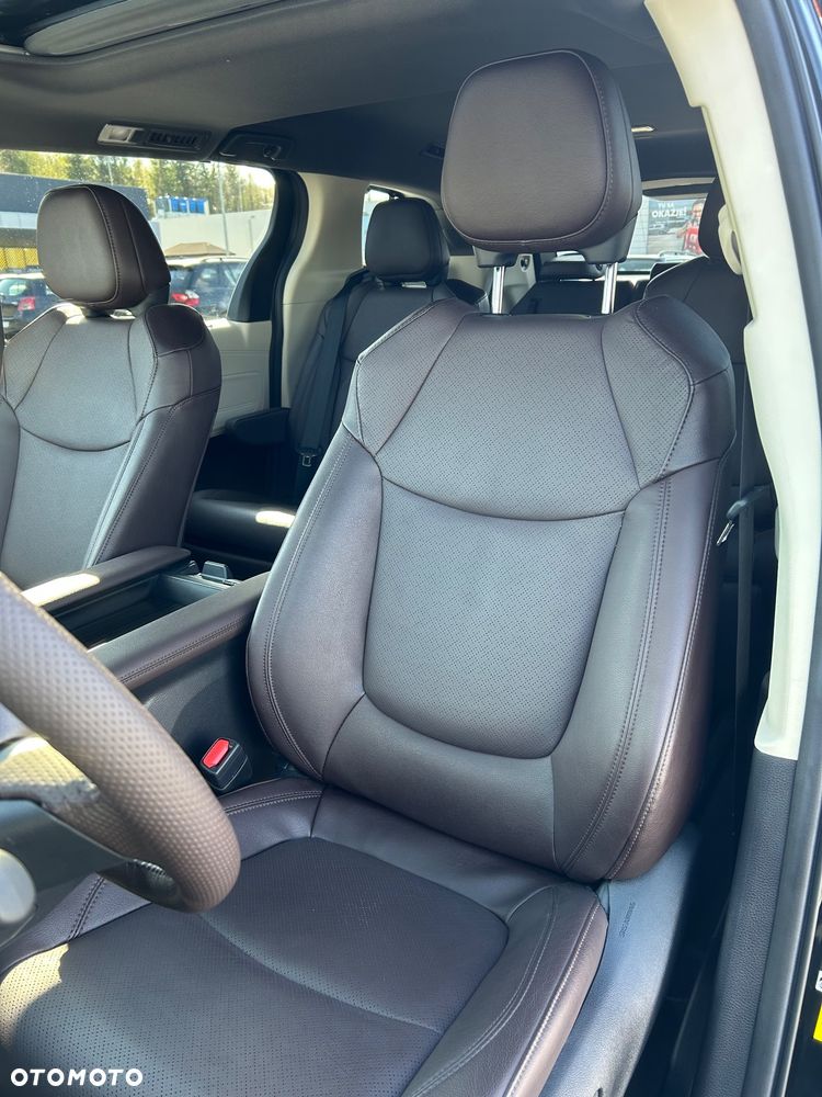 Toyota Sienna - 19