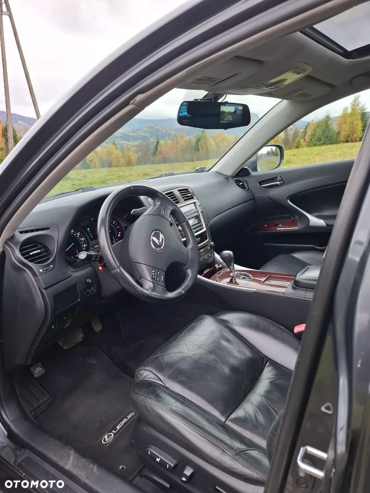 Lexus IS 250 - 12