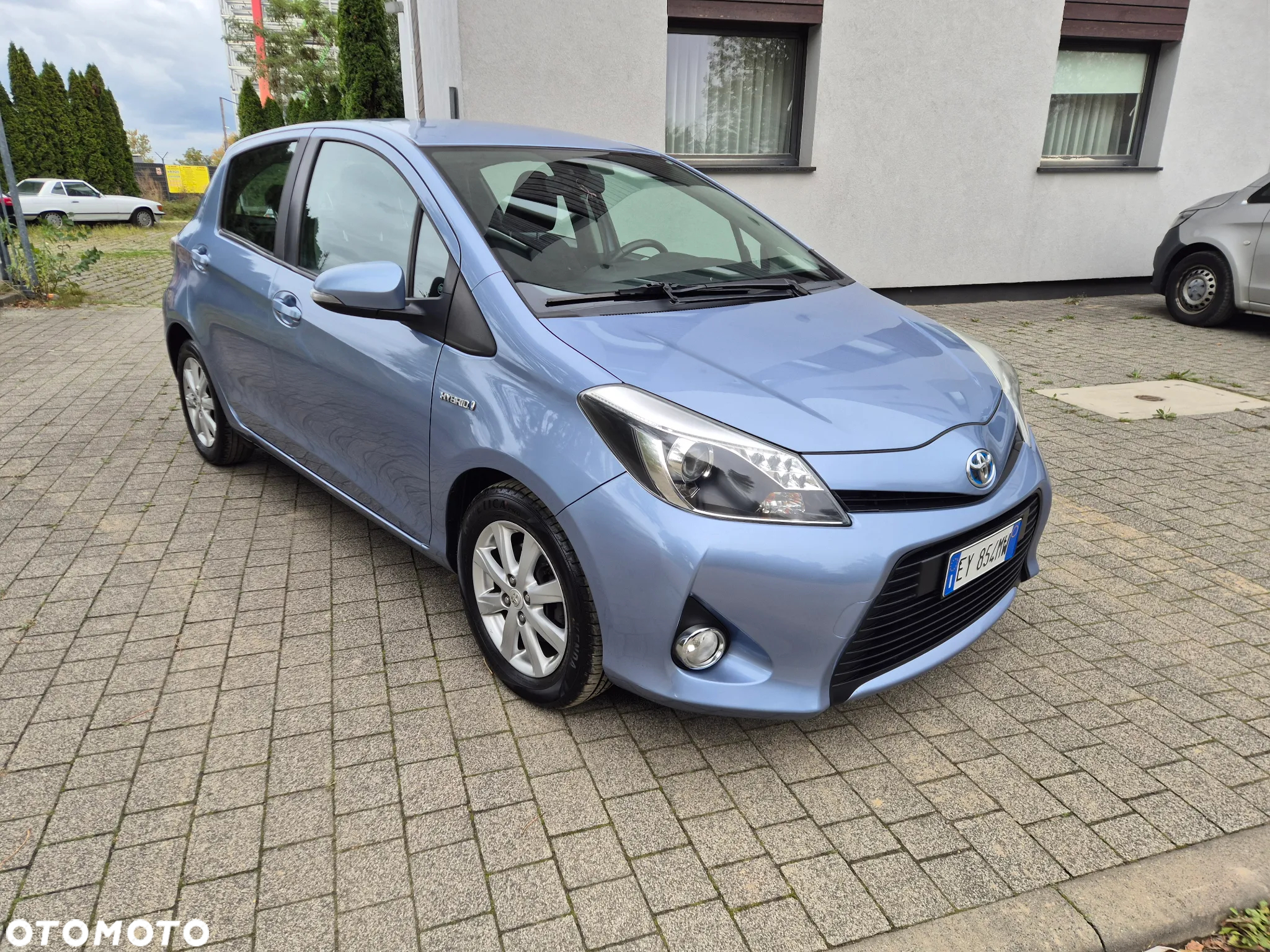 Toyota Yaris Hybrid 1.5 VVT-i - 3