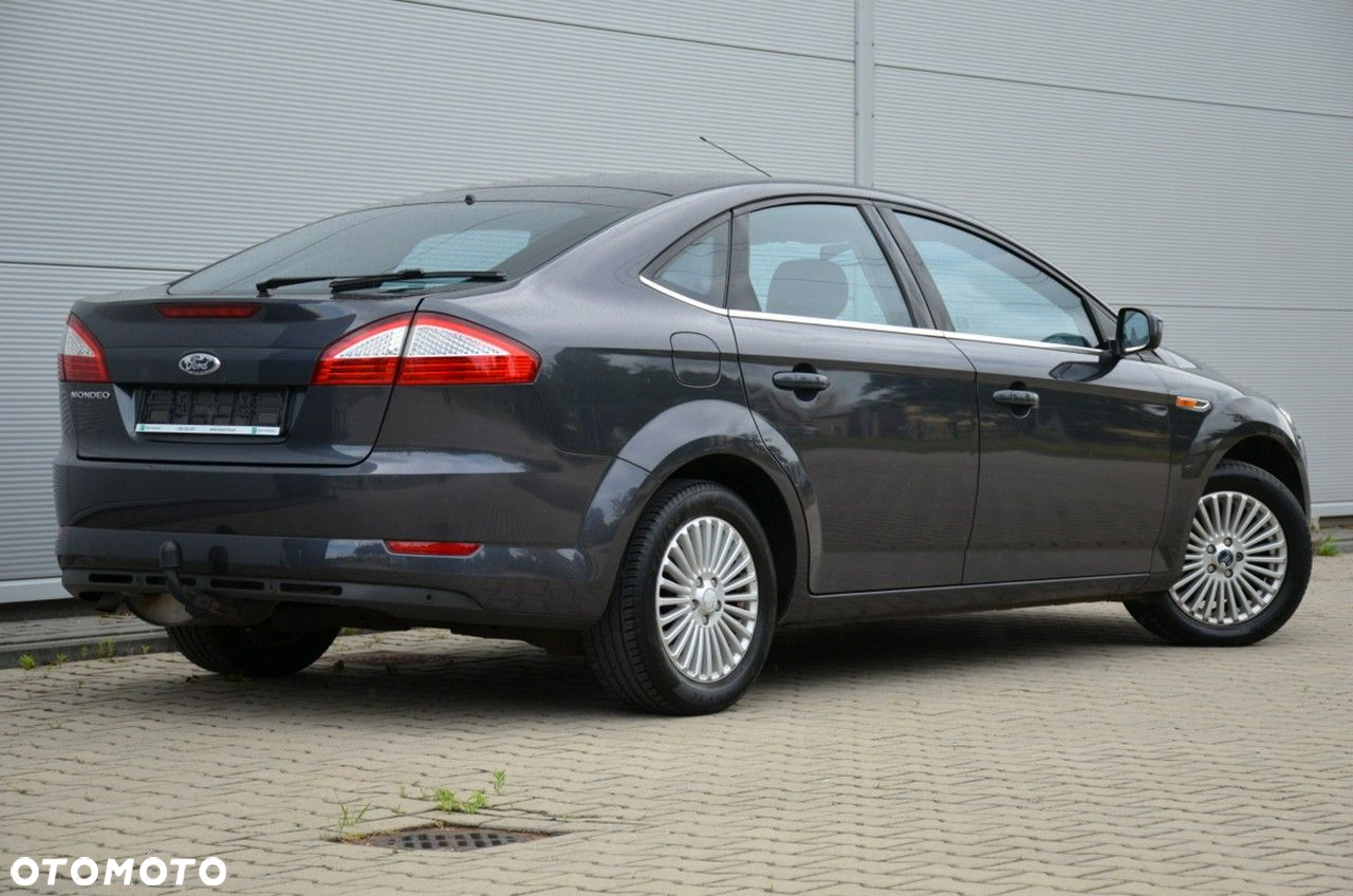 Ford Mondeo - 12