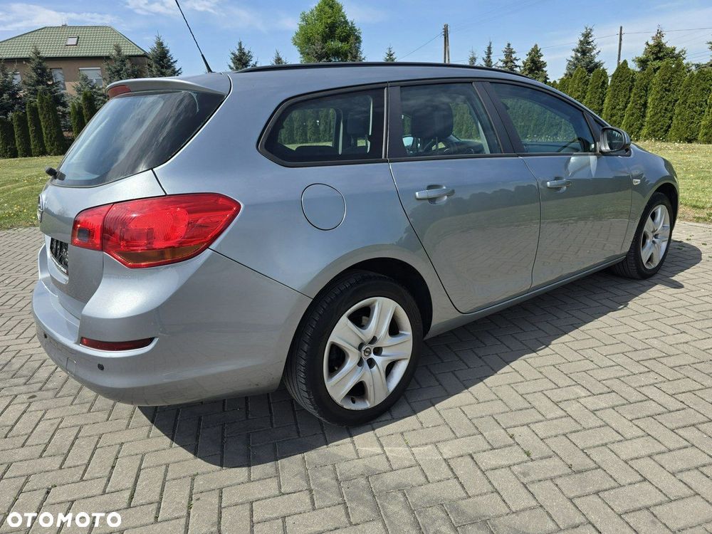 Opel Astra - 11