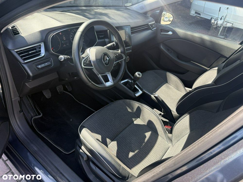 Renault Clio - 9