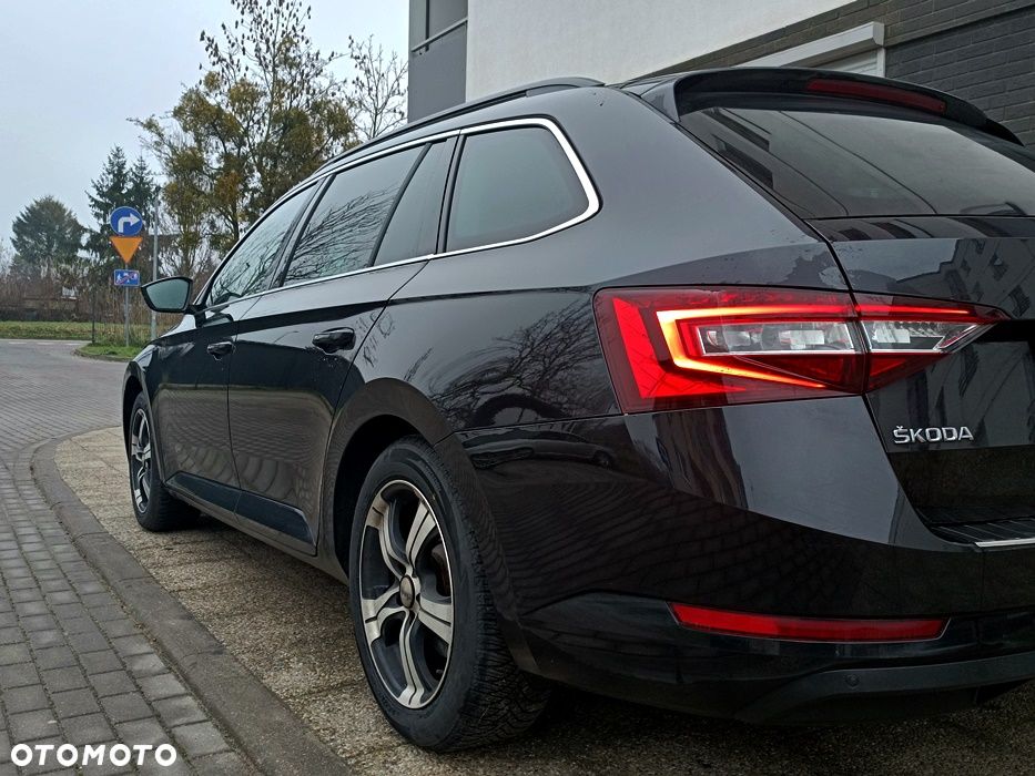 Skoda Superb 2.0 TDI Ambition DSG7 - 12