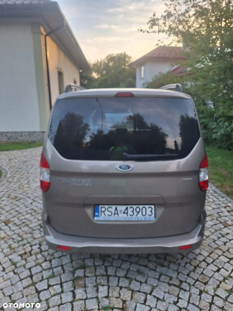 Ford Tourneo Courier 1.0 EcoBoost Trend - 4