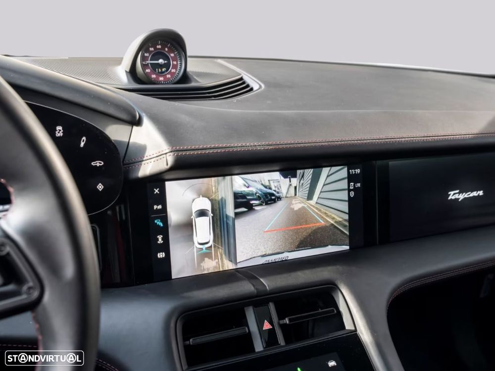 Porsche Taycan Sport Turismo - 14