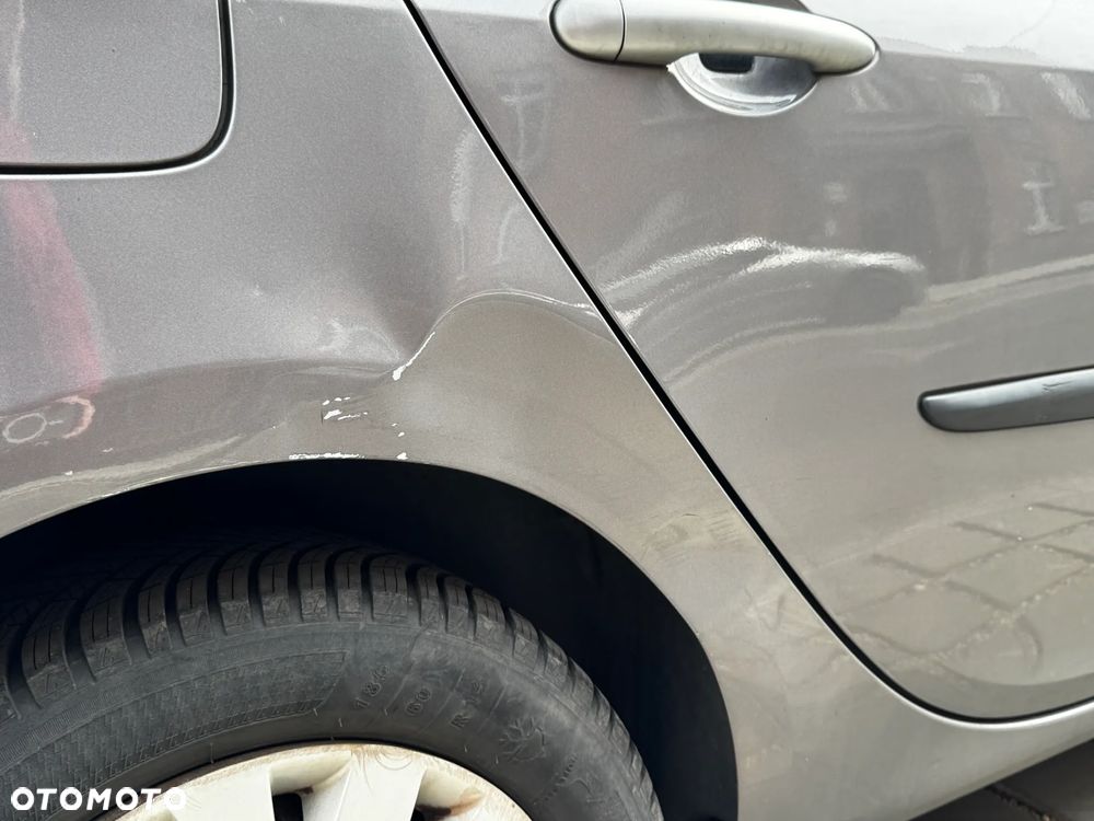 Renault Clio - 16