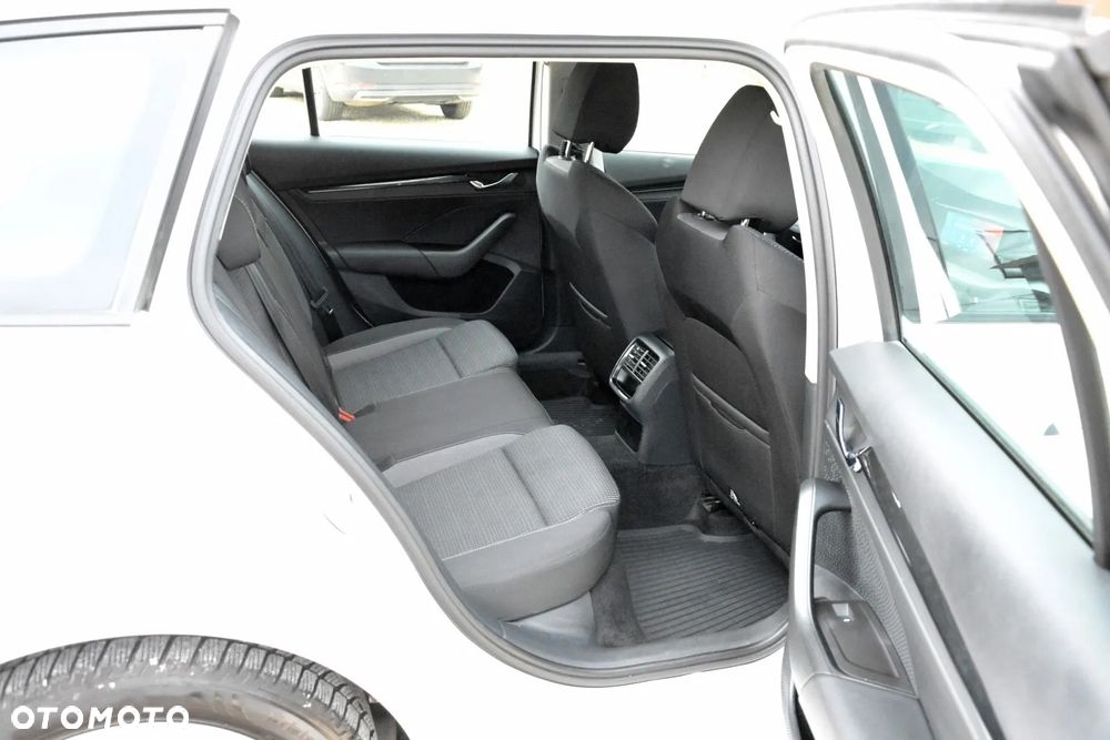 Skoda Octavia 1.5 TSI ACT Ambition - 31