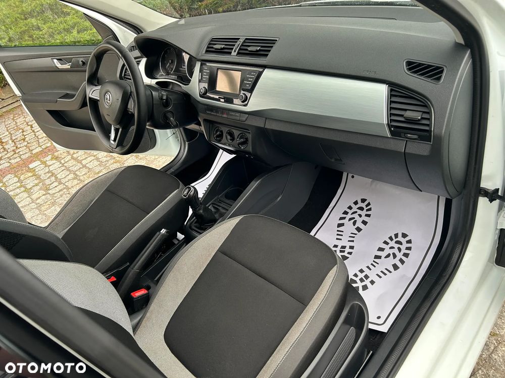 Skoda Fabia - 25
