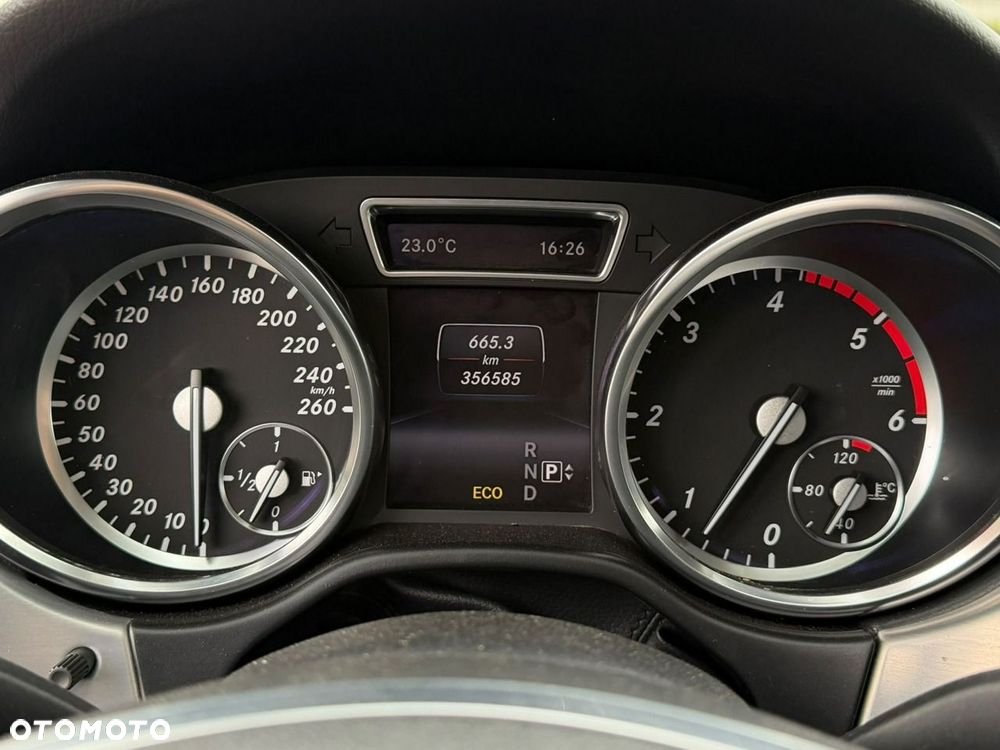 Mercedes-Benz ML - 11