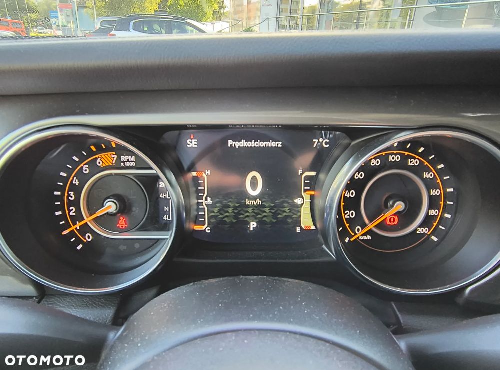 Jeep Wrangler - 16
