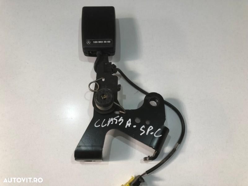 Pretensioner centura de siguranta dreapta spate a1698603069 Mercedes- - 1