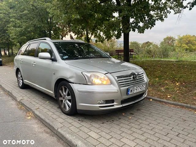Toyota Avensis - 2