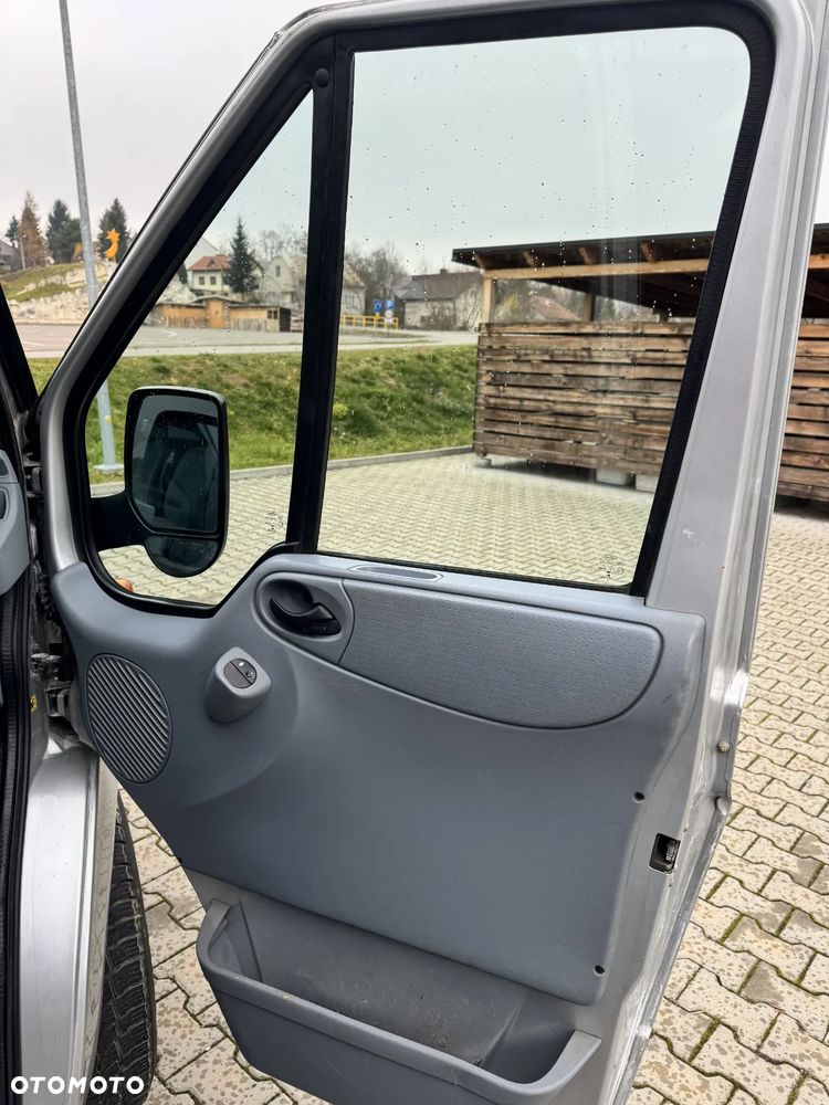 Ford Transit - 16