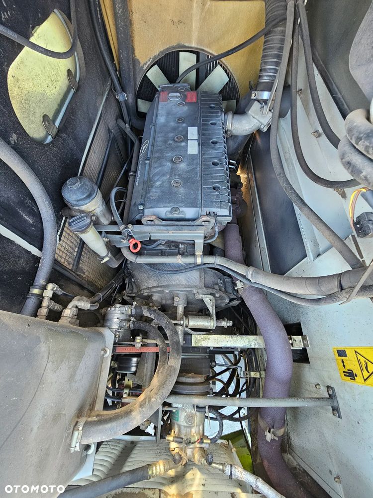 Claas Medion 310 - 15