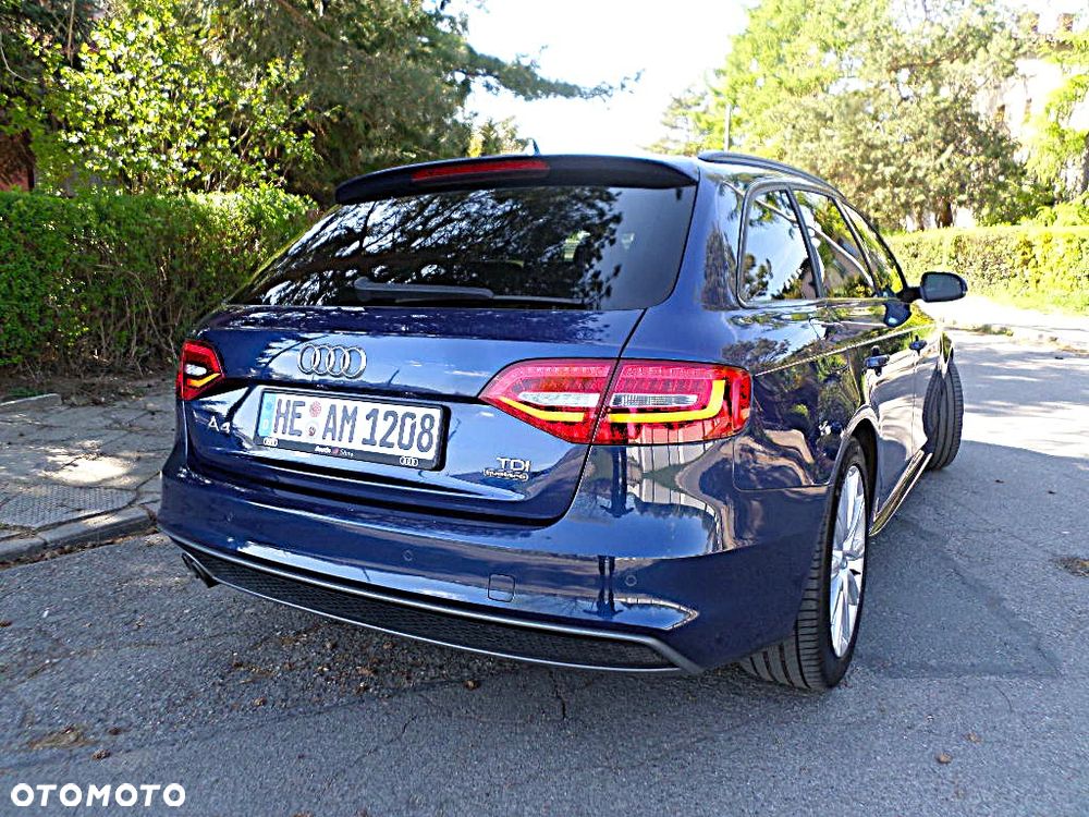 Audi A4 Avant 2.0 TDI DPF clean diesel quattro S line Sportpaket - 4