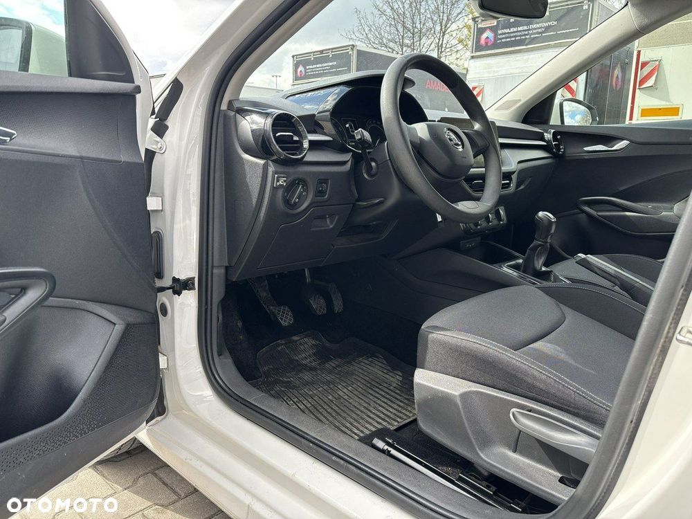 Skoda Fabia 1.0 Ambition - 10