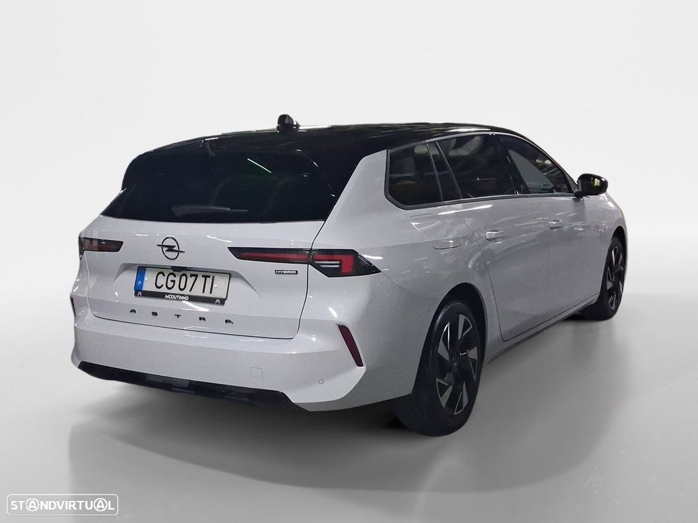 Opel Astra Sports Tourer - 4