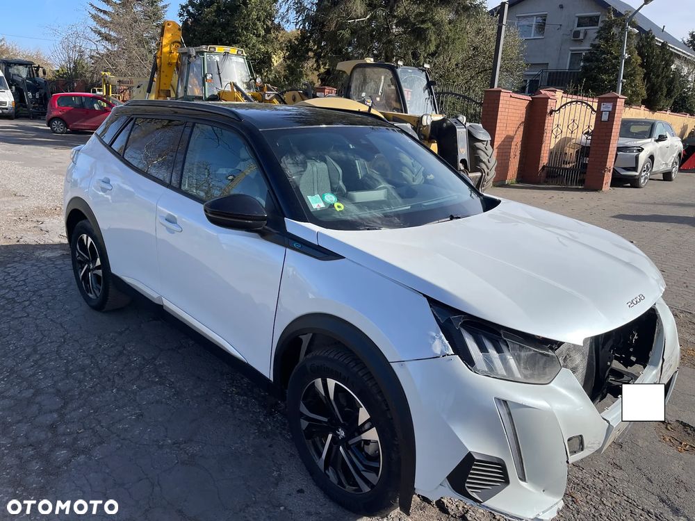 Peugeot 2008 50kWh GT - 37