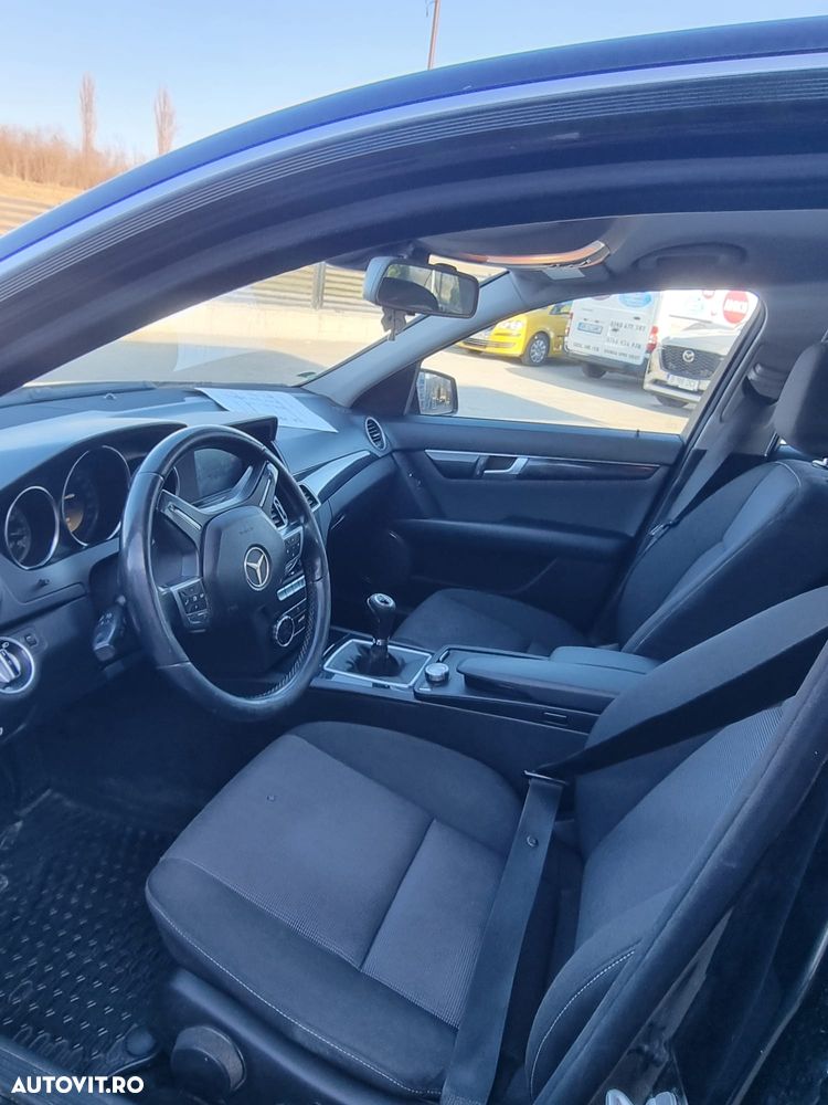 Mercedes-Benz C 180 CDI DPF (BlueEFFICIENCY) - 8