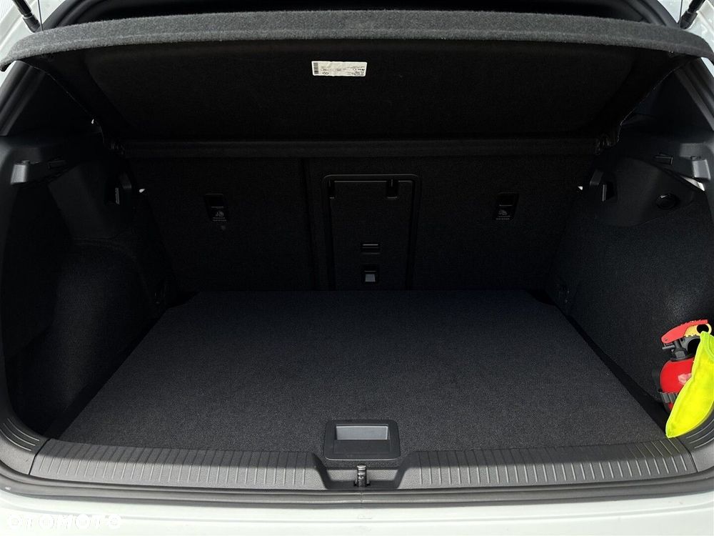 Volkswagen Golf - 10