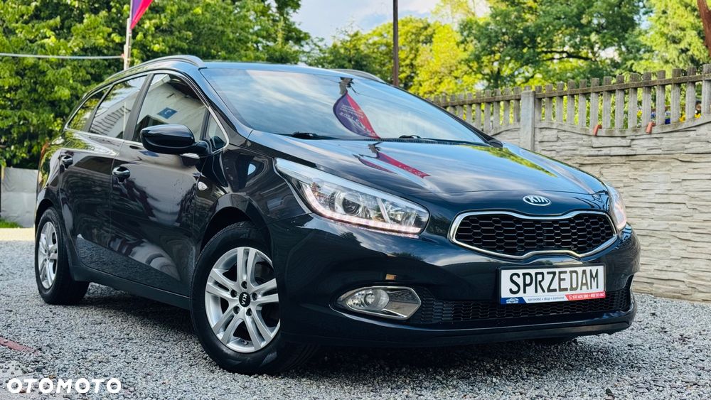 Kia Ceed 1.6 CRDi 128 Dream Team Edition - 11