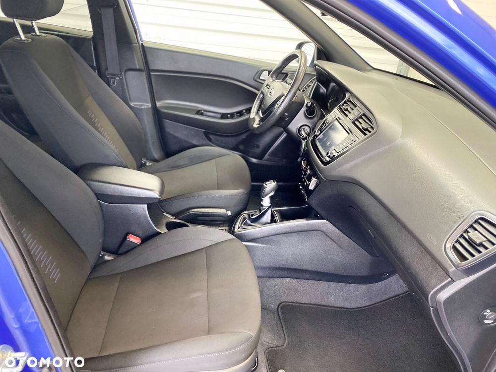 Hyundai i20 blue 1.0 T-GDI Passion Plus - 13