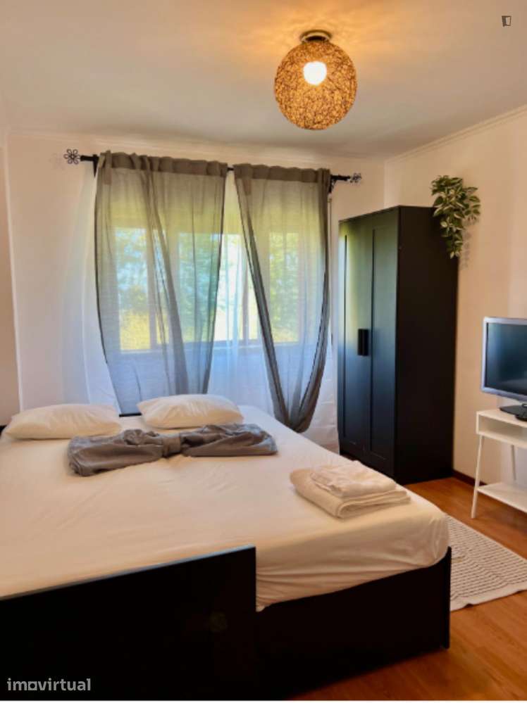 Quarto - localizado em Vila nova de gaia - Grande imagem: 5/12