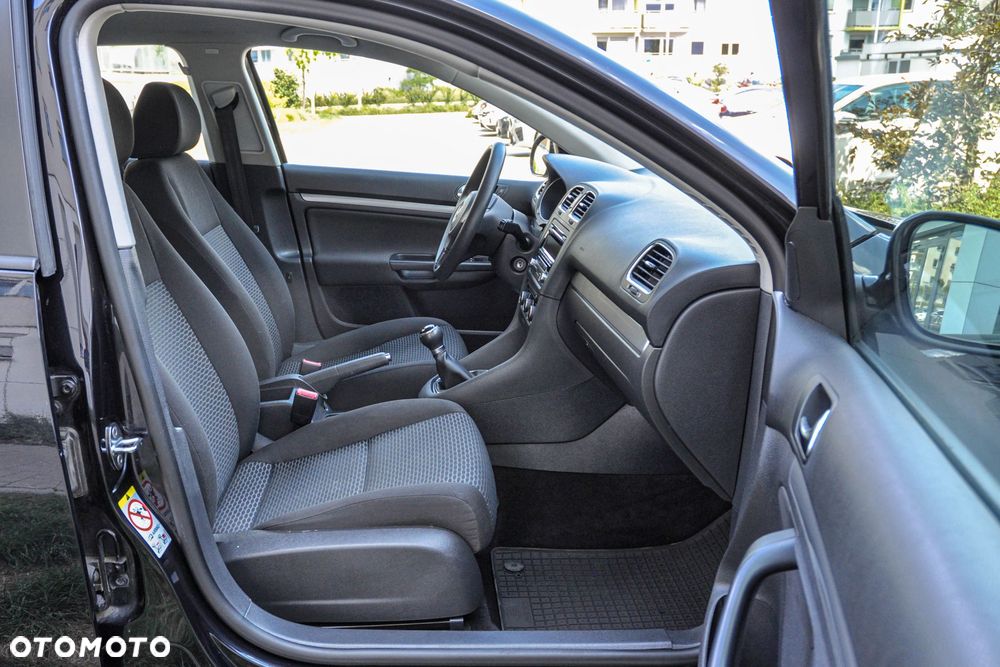 Volkswagen Golf - 11