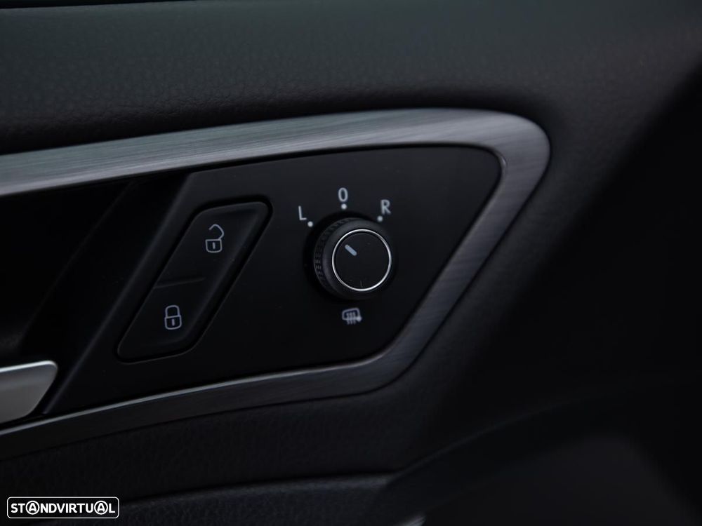 VW e-Golf AC/DC - 16