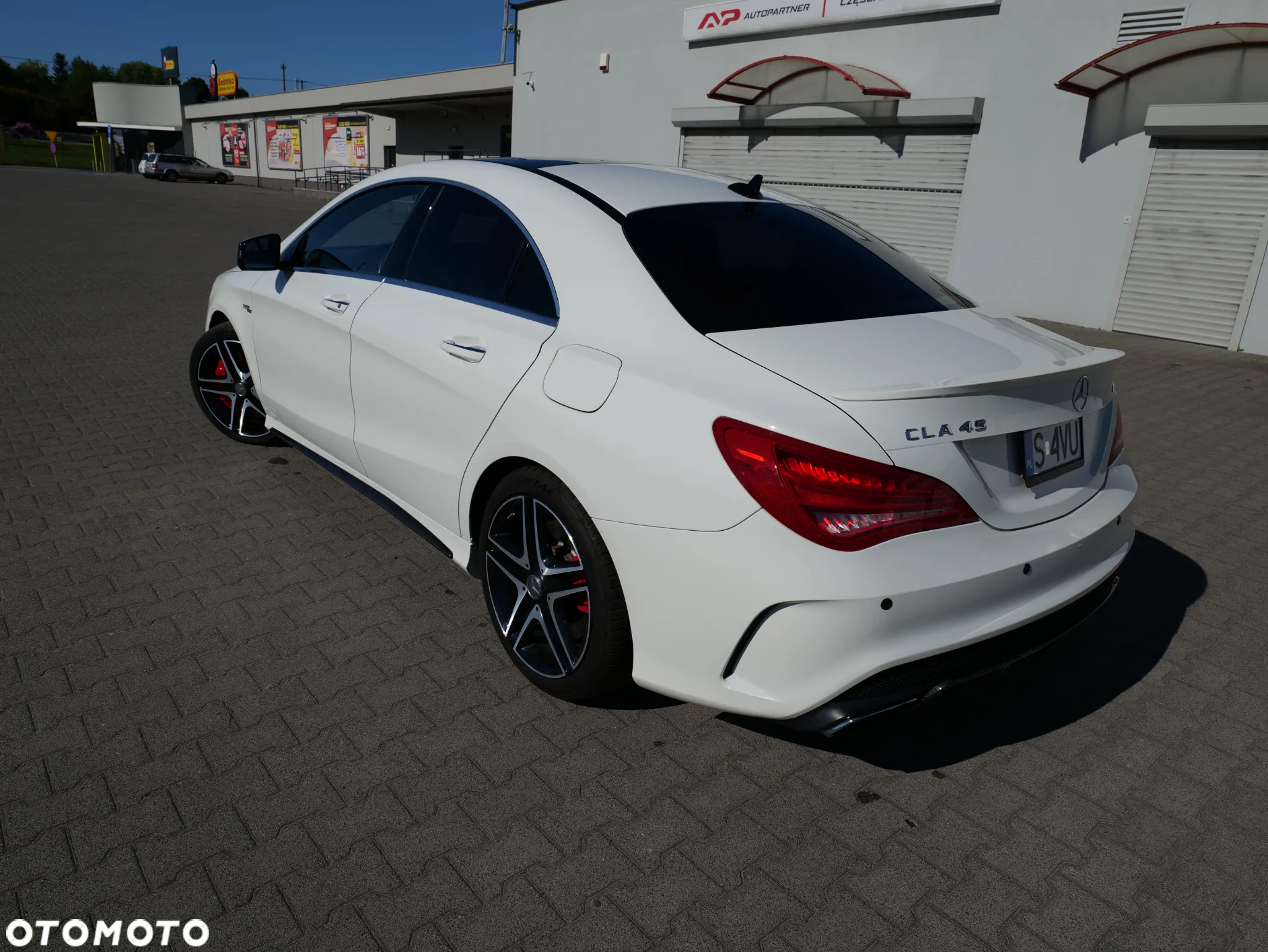 Mercedes-Benz CLA 45 AMG 4-Matic - 9