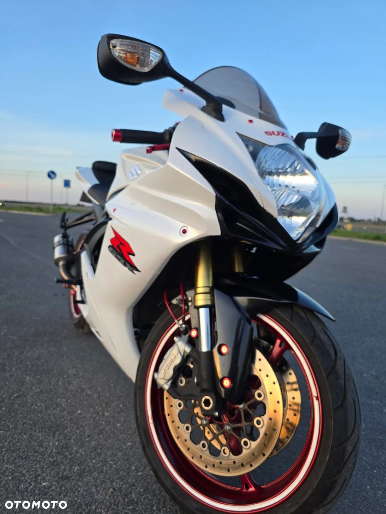 Suzuki GSX-R - 23