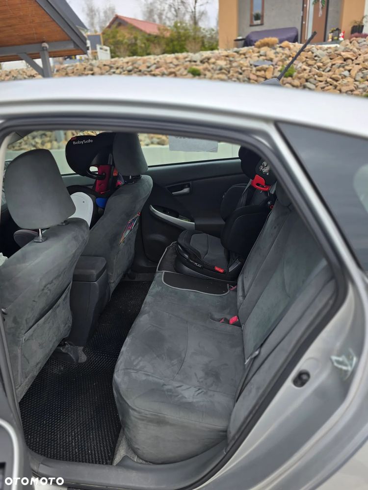 Toyota Prius 1.8 HSD Luna - 9