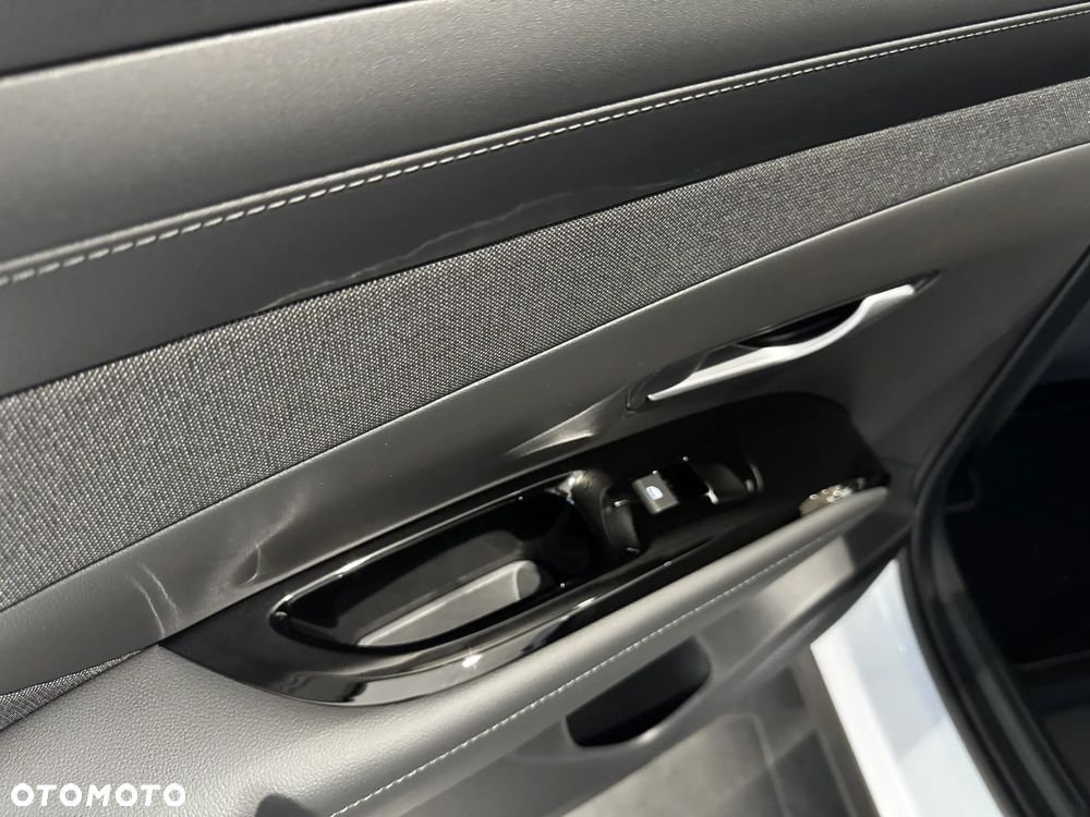 Hyundai Tucson 1.6 T-GDi HEV Smart 2WD - 33