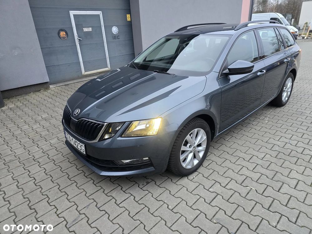 Skoda Octavia 1.6 TDI DSG Style - 1