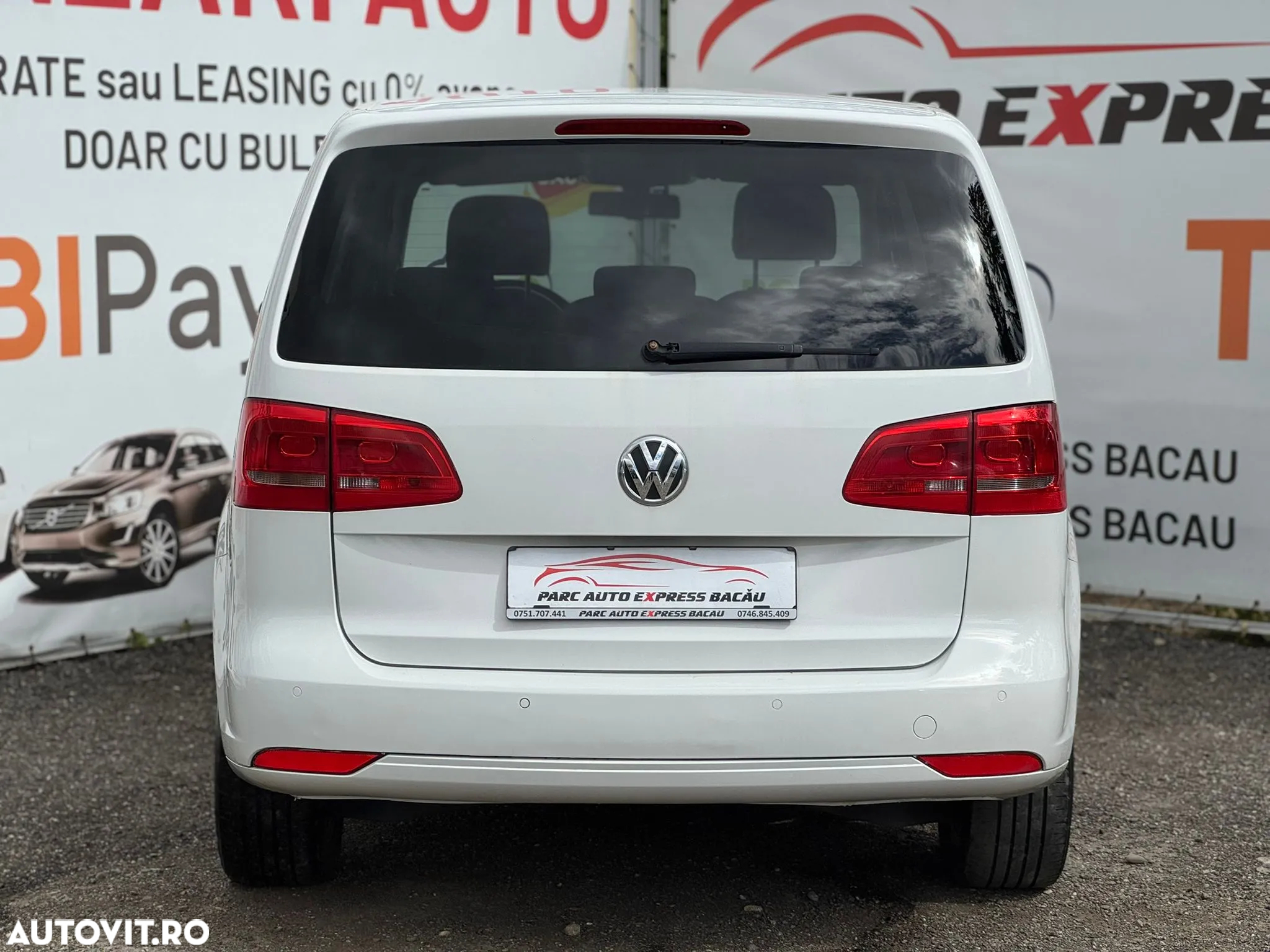 Volkswagen Touran 2.0 TDI DSG Comfortline - 20