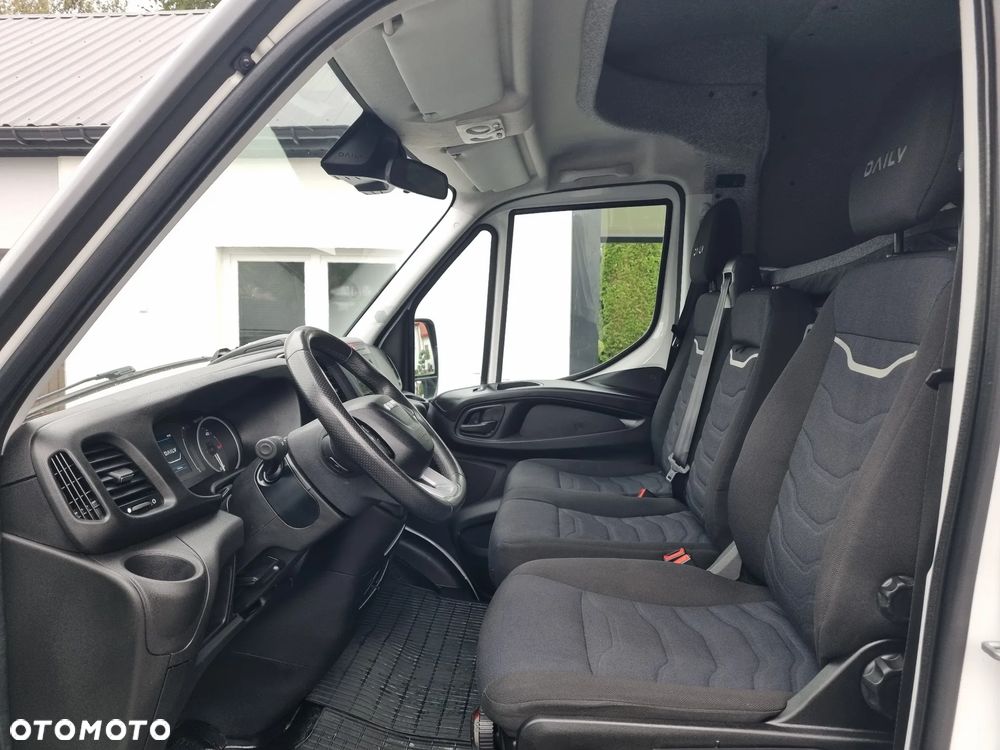 Iveco Daily 35S18/ Autolaweta /Salon PL /123tyś.km Servis ASO F-vat 23% - 17