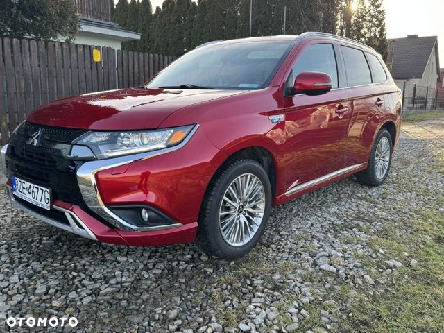 Mitsubishi Outlander - 4