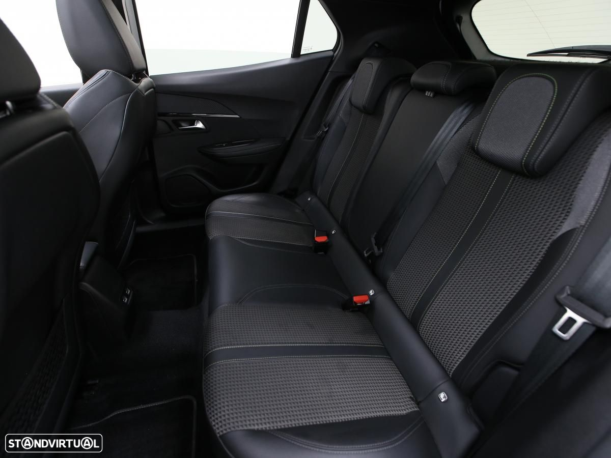 Peugeot 2008 1.5 BlueHDi GT EAT8 - 11