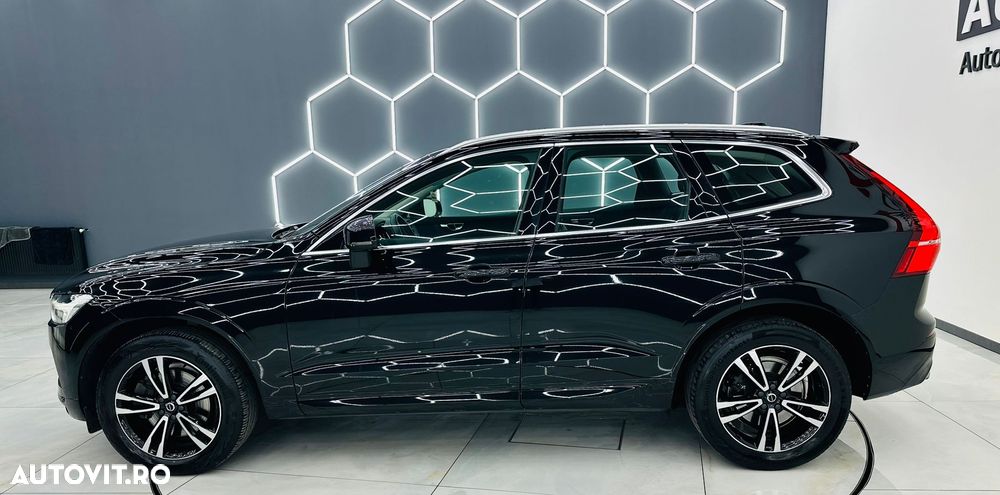 Volvo XC 60 B4 MHEV AT8 FWD Momentum Pro - 35